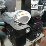LOTE 296 - 01 LOTE COM VÁRIOS APARELHOS DE SOM MARCAS E MODELOS DIVERSOS. (NO ESTADO) ATENÇÃO! FAZER A VISITAÇÃO ANTES DE ARREMATAR, NÃO SABEMOS SE FUNCIONA. LEILÃO NÃO TEM GARANTIA E NEM DEVOLUÇÃO, SUJEITO A POSSÍVEIS AVARIAS VISÍVEIS/OCULTAS E/OU AUSÊNCIA DE COMPONENTES.