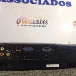 LOTE 038 - 01 PROJETOR MULTIMIDIA MARCA EPSON. (NO ESTADO) ATENÇÃO! FAZER A VISITAÇÃO ANTES DE ARREMATAR, NÃO SABEMOS SE FUNCIONA. LEILÃO NÃO TEM GARANTIA E NEM DEVOLUÇÃO, SUJEITO A POSSÍVEIS AVARIAS VISÍVEIS/OCULTAS E/OU AUSÊNCIA DE COMPONENTES.