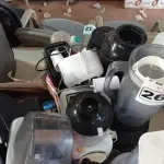 LOTE 264 - 01 LOTE COM MATERIAIS DIVERSOS. (NO ESTADO) ATENÇÃO! FAZER A VISITAÇÃO ANTES DE ARREMATAR, NÃO SABEMOS SE FUNCIONA. LEILÃO NÃO TEM GARANTIA E NEM DEVOLUÇÃO, SUJEITO A POSSÍVEIS AVARIAS VISÍVEIS/OCULTAS E/OU AUSÊNCIA DE COMPONENTES.