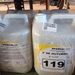 LOTE 119 - 20 LITROS DE DESINFETANTE HOSPITALAR PARA SUPERFÍCIES FIXAS E ARTIGOS NÃO CRÍTICOS. (NO ESTADO) ATENÇÃO! FAZER A VISITAÇÃO ANTES DE ARREMATAR, NÃO SABEMOS SE FUNCIONA. LEILÃO NÃO TEM GARANTIA E NEM DEVOLUÇÃO, SUJEITO A POSSÍVEIS AVARIAS VISÍVEIS/OCULTAS E/OU AUSÊNCIA DE COMPONENTES.