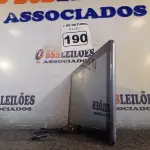 LOTE 190 - 01 TABLET SAMSUNG COM CABO. (NO ESTADO) ATENÇÃO! FAZER A VISITAÇÃO ANTES DE ARREMATAR, NÃO SABEMOS SE FUNCIONA. LEILÃO NÃO TEM GARANTIA E NEM DEVOLUÇÃO, SUJEITO A POSSÍVEIS AVARIAS VISÍVEIS/OCULTAS E/OU AUSÊNCIA DE COMPONENTES.