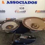 LOTE 133 - 01 RETROVISOR E 02 ALTO-FALANTES MARCAS E MODELOS DIVERSOS. (NO ESTADO) ATENÇÃO! FAZER A VISITAÇÃO ANTES DE ARREMATAR, NÃO SABEMOS SE FUNCIONA. LEILÃO NÃO TEM GARANTIA E NEM DEVOLUÇÃO, SUJEITO A POSSÍVEIS AVARIAS VISÍVEIS/OCULTAS E/OU AUSÊNCIA DE COMPONENTES.