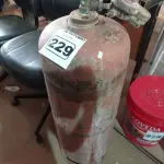 LOTE 229 - 01 CILINDRO DE GÁS ACETILENO “VAZIO”. (NO ESTADO) ATENÇÃO! FAZER A VISITAÇÃO ANTES DE ARREMATAR, NÃO SABEMOS SE FUNCIONA. LEILÃO NÃO TEM GARANTIA E NEM DEVOLUÇÃO, SUJEITO A POSSÍVEIS AVARIAS VISÍVEIS/OCULTAS E/OU AUSÊNCIA DE COMPONENTES.