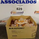 LOTE 625 - 01 LOTE COM VÁRIOS PARES DE LÂMPADAS BOLINHA INCANDESCENTE C/260W E14. (NO ESTADO) ATENÇÃO! FAZER A VISITAÇÃO ANTES DE ARREMATAR, NÃO SABEMOS SE FUNCIONA. LEILÃO NÃO TEM GARANTIA E NEM DEVOLUÇÃO, SUJEITO A POSSÍVEIS AVARIAS VISÍVEIS/OCULTAS E/OU AUSÊNCIA DE COMPONENTES.