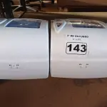 LOTE 143 - 02 DISPENSES PARA PAPEL TOALHA. (NO ESTADO) ATENÇÃO! FAZER A VISITAÇÃO ANTES DE ARREMATAR, NÃO SABEMOS SE FUNCIONA. LEILÃO NÃO TEM GARANTIA E NEM DEVOLUÇÃO, SUJEITO A POSSÍVEIS AVARIAS VISÍVEIS/OCULTAS E/OU AUSÊNCIA DE COMPONENTES.