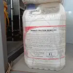 LOTE 056 - 20 LITROS DE PEROXY PROTEIN REMOVER, DESINFETANTE PARA INDÚSTRIAS ALIMENTÍCIAS E AFINS. (NO ESTADO) ATENÇÃO! FAZER A VISITAÇÃO ANTES DE ARREMATAR, NÃO SABEMOS SE FUNCIONA. LEILÃO NÃO TEM GARANTIA E NEM DEVOLUÇÃO, SUJEITO A POSSÍVEIS AVARIAS VISÍVEIS/OCULTAS E/OU AUSÊNCIA DE COMPONENTES.