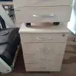 LOTE 234 - 02 GAVETEIROS COM 04 GAVETAS. (NO ESTADO) ATENÇÃO! FAZER A VISITAÇÃO ANTES DE ARREMATAR, NÃO SABEMOS SE FUNCIONA. LEILÃO NÃO TEM GARANTIA E NEM DEVOLUÇÃO, SUJEITO A POSSÍVEIS AVARIAS VISÍVEIS/OCULTAS E/OU AUSÊNCIA DE COMPONENTES.