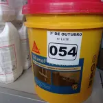 LOTE 054 - 01 BALDE DE SIKANOL ALVENARIA, ADITIVO PLASTIFICANTE PARA ARGAMASSA DE ASSENTAMENTO E REBOCO. (NO ESTADO) ATENÇÃO! FAZER A VISITAÇÃO ANTES DE ARREMATAR, NÃO SABEMOS SE FUNCIONA. LEILÃO NÃO TEM GARANTIA E NEM DEVOLUÇÃO, SUJEITO A POSSÍVEIS AVARIAS VISÍVEIS/OCULTAS E/OU AUSÊNCIA DE COMPONENTES.