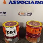 LOTE 091 - 02 GALÕES DE TINTAS ESMALTES SUVINIL MADEIRA E METAIS 3,6L NAS CORES BRILHANTE VERDE FOLHA E BRILHANTE CINZA ESCURO. (NO ESTADO) ATENÇÃO! FAZER A VISITAÇÃO ANTES DE ARREMATAR, NÃO SABEMOS SE FUNCIONA. LEILÃO NÃO TEM GARANTIA E NEM DEVOLUÇÃO, SUJEITO A POSSÍVEIS AVARIAS VISÍVEIS/OCULTAS E/OU AUSÊNCIA DE COMPONENTES.