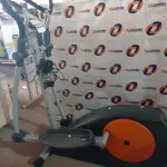 LOTE 233 - 01 APARELHO ELÍPTICO MARCA ATLETIC. (NO ESTADO) ATENÇÃO! FAZER A VISITAÇÃO ANTES DE ARREMATAR, NÃO SABEMOS SE FUNCIONA. LEILÃO NÃO TEM GARANTIA E NEM DEVOLUÇÃO, SUJEITO A POSSÍVEIS AVARIAS VISÍVEIS/OCULTAS E/OU AUSÊNCIA DE COMPONENTES.