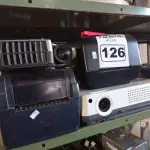 LOTE 126 - 02 PROJETORES MULTIMIDIA E 02 IMPRESSORAS DE ETIQUETA MARCAS E MODELOS DIVERSOS. (NO ESTADO) ATENÇÃO! FAZER A VISITAÇÃO ANTES DE ARREMATAR, NÃO SABEMOS SE FUNCIONA. LEILÃO NÃO TEM GARANTIA E NEM DEVOLUÇÃO, SUJEITO A POSSÍVEIS AVARIAS VISÍVEIS/OCULTAS E/OU AUSÊNCIA DE COMPONENTES.
