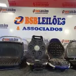 LOTE 148 - 01 GEORGE FOREMAN, 01 SANDUICHEIRA, 01 MÁQUINA DE FAZER DONUTS E 01 MÁQUINA DE FAZE WAFFLE. (NO ESTADO) ATENÇÃO! FAZER A VISITAÇÃO ANTES DE ARREMATAR, NÃO SABEMOS SE FUNCIONA. LEILÃO NÃO TEM GARANTIA E NEM DEVOLUÇÃO, SUJEITO A POSSÍVEIS AVARIAS VISÍVEIS/OCULTAS E/OU AUSÊNCIA DE COMPONENTES.