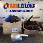 LOTE 139 - 01 LOTE COM GRAMPEADORES E MATERIAIS DIVERSOS. (NO ESTADO) ATENÇÃO! FAZER A VISITAÇÃO ANTES DE ARREMATAR, NÃO SABEMOS SE FUNCIONA. LEILÃO NÃO TEM GARANTIA E NEM DEVOLUÇÃO, SUJEITO A POSSÍVEIS AVARIAS VISÍVEIS/OCULTAS E/OU AUSÊNCIA DE COMPONENTES.