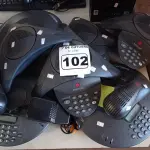 LOTE 102 - 01 LOTE COM VÁRIOS APARELHOS DE AUDIOCONFERÊNCIA. (NO ESTADO) ATENÇÃO! FAZER A VISITAÇÃO ANTES DE ARREMATAR, NÃO SABEMOS SE FUNCIONA. LEILÃO NÃO TEM GARANTIA E NEM DEVOLUÇÃO, SUJEITO A POSSÍVEIS AVARIAS VISÍVEIS/OCULTAS E/OU AUSÊNCIA DE COMPONENTES.