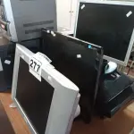 LOTE 277 - 07 MONITORES MARCAS E MODELOS DIVERSOS PARA RETIRADA DE PEÇAS. (NO ESTADO) ATENÇÃO! FAZER A VISITAÇÃO ANTES DE ARREMATAR, NÃO SABEMOS SE FUNCIONA. LEILÃO NÃO TEM GARANTIA E NEM DEVOLUÇÃO, SUJEITO A POSSÍVEIS AVARIAS VISÍVEIS/OCULTAS E/OU AUSÊNCIA DE COMPONENTES.