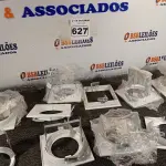 LOTE 627 - 07 LUMINÁRIAS DE EMBUTIR. (NO ESTADO) ATENÇÃO! FAZER A VISITAÇÃO ANTES DE ARREMATAR, NÃO SABEMOS SE FUNCIONA. LEILÃO NÃO TEM GARANTIA E NEM DEVOLUÇÃO, SUJEITO A POSSÍVEIS AVARIAS VISÍVEIS/OCULTAS E/OU AUSÊNCIA DE COMPONENTES.