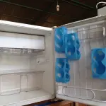 LOTE 068 - 01 FRIGOBAR MARCA CÔNSUL 220V. (NO ESTADO) ATENÇÃO! FAZER A VISITAÇÃO ANTES DE ARREMATAR, NÃO SABEMOS SE FUNCIONA. LEILÃO NÃO TEM GARANTIA E NEM DEVOLUÇÃO, SUJEITO A POSSÍVEIS AVARIAS VISÍVEIS/OCULTAS E/OU AUSÊNCIA DE COMPONENTES.