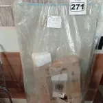 LOTE 271 - 01 PIA EM AÇO INOX CIMENTADA COM 01 CUBA MEDINDO 1.20M X 0.53CM. (NO ESTADO) ATENÇÃO! FAZER A VISITAÇÃO ANTES DE ARREMATAR, NÃO SABEMOS SE FUNCIONA. LEILÃO NÃO TEM GARANTIA E NEM DEVOLUÇÃO, SUJEITO A POSSÍVEIS AVARIAS VISÍVEIS/OCULTAS E/OU AUSÊNCIA DE COMPONENTES.