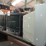 LOTE 371 - 03 TVS DE TUBO MARCAS E MODELOS DIVERSOS PARA RETIRADA DE PEÇAS. (NO ESTADO) ATENÇÃO! FAZER A VISITAÇÃO ANTES DE ARREMATAR, NÃO SABEMOS SE FUNCIONA. LEILÃO NÃO TEM GARANTIA E NEM DEVOLUÇÃO, SUJEITO A POSSÍVEIS AVARIAS VISÍVEIS/OCULTAS E/OU AUSÊNCIA DE COMPONENTES.