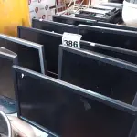 LOTE 386 - 10 MONITORES MARCAS E MODELOS DIVERSOS PARA RETIRADA DE PEÇAS. (NO ESTADO) ATENÇÃO! FAZER A VISITAÇÃO ANTES DE ARREMATAR, NÃO SABEMOS SE FUNCIONA. LEILÃO NÃO TEM GARANTIA E NEM DEVOLUÇÃO, SUJEITO A POSSÍVEIS AVARIAS VISÍVEIS/OCULTAS E/OU AUSÊNCIA DE COMPONENTES.