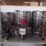LOTE 560 - 03 CAFETEIRAS EM INOX. (NO ESTADO) ATENÇÃO! FAZER A VISITAÇÃO ANTES DE ARREMATAR, NÃO SABEMOS SE FUNCIONA. LEILÃO NÃO TEM GARANTIA E NEM DEVOLUÇÃO, SUJEITO A POSSÍVEIS AVARIAS VISÍVEIS/OCULTAS E/OU AUSÊNCIA DE COMPONENTES.