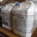 LOTE 408 - 20 LITROS DE CLOROCLEAN, LIMPADOR DESINFETANTE CLORADO PARA INDÚSTRIAS ALIMENTÍCIAS E AFINS. (NO ESTADO) ATENÇÃO! FAZER A VISITAÇÃO ANTES DE ARREMATAR, NÃO SABEMOS SE FUNCIONA. LEILÃO NÃO TEM GARANTIA E NEM DEVOLUÇÃO, SUJEITO A POSSÍVEIS AVARIAS VISÍVEIS/OCULTAS E/OU AUSÊNCIA DE COMPONENTES.