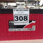 LOTE 308 - 01 BATERIA ESTACIONARIA FREEDOM DF2000 115AH. (NO ESTADO) ATENÇÃO! FAZER A VISITAÇÃO ANTES DE ARREMATAR, NÃO SABEMOS SE FUNCIONA. LEILÃO NÃO TEM GARANTIA E NEM DEVOLUÇÃO, SUJEITO A POSSÍVEIS AVARIAS VISÍVEIS/OCULTAS E/OU AUSÊNCIA DE COMPONENTES.