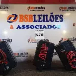 LOTE 576 - 03 CAIXAS DE SOM AMBIENTE. (NO ESTADO) ATENÇÃO! FAZER A VISITAÇÃO ANTES DE ARREMATAR, NÃO SABEMOS SE FUNCIONA. LEILÃO NÃO TEM GARANTIA E NEM DEVOLUÇÃO, SUJEITO A POSSÍVEIS AVARIAS VISÍVEIS/OCULTAS E/OU AUSÊNCIA DE COMPONENTES.