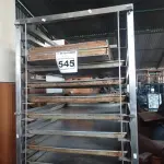 LOTE 545 - 01 CARRINHO PORTA BANDEJAS EM INOX COM 13 BANDEJAS AVULSAS. (NO ESTADO) ATENÇÃO! FAZER A VISITAÇÃO ANTES DE ARREMATAR, NÃO SABEMOS SE FUNCIONA. LEILÃO NÃO TEM GARANTIA E NEM DEVOLUÇÃO, SUJEITO A POSSÍVEIS AVARIAS VISÍVEIS/OCULTAS E/OU AUSÊNCIA DE COMPONENTES.
