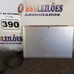LOTE 390 - 01 TABLET SAMSUNG COM CABO. (NO ESTADO) ATENÇÃO! FAZER A VISITAÇÃO ANTES DE ARREMATAR, NÃO SABEMOS SE FUNCIONA. LEILÃO NÃO TEM GARANTIA E NEM DEVOLUÇÃO, SUJEITO A POSSÍVEIS AVARIAS VISÍVEIS/OCULTAS E/OU AUSÊNCIA DE COMPONENTES.