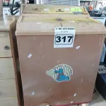 LOTE 317 - 01 SAUNA SOBRAMAR. (NO ESTADO) ATENÇÃO! FAZER A VISITAÇÃO ANTES DE ARREMATAR, NÃO SABEMOS SE FUNCIONA. LEILÃO NÃO TEM GARANTIA E NEM DEVOLUÇÃO, SUJEITO A POSSÍVEIS AVARIAS VISÍVEIS/OCULTAS E/OU AUSÊNCIA DE COMPONENTES.