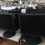 LOTE 326 - 10 MONITORES MARCAS E MODELOS DIVERSOS PARA RETIRADA DE PEÇAS. (NO ESTADO) ATENÇÃO! FAZER A VISITAÇÃO ANTES DE ARREMATAR, NÃO SABEMOS SE FUNCIONA. LEILÃO NÃO TEM GARANTIA E NEM DEVOLUÇÃO, SUJEITO A POSSÍVEIS AVARIAS VISÍVEIS/OCULTAS E/OU AUSÊNCIA DE COMPONENTES.