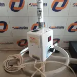 LOTE 437 - 01 LUMINÁRIA COM BASE. (NO ESTADO) ATENÇÃO! FAZER A VISITAÇÃO ANTES DE ARREMATAR, NÃO SABEMOS SE FUNCIONA. LEILÃO NÃO TEM GARANTIA E NEM DEVOLUÇÃO, SUJEITO A POSSÍVEIS AVARIAS VISÍVEIS/OCULTAS E/OU AUSÊNCIA DE COMPONENTES.