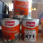 LOTE 471 - 03 GALÕES DE ESMALTE IQUINE MADEIRA E METAIS 3,6L SENDO 02 NA COR MARFIM E 01 MARROM CONHAQUE. (NO ESTADO) ATENÇÃO! FAZER A VISITAÇÃO ANTES DE ARREMATAR, NÃO SABEMOS SE FUNCIONA. LEILÃO NÃO TEM GARANTIA E NEM DEVOLUÇÃO, SUJEITO A POSSÍVEIS AVARIAS VISÍVEIS/OCULTAS E/OU AUSÊNCIA DE COMPONENTES.