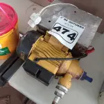 LOTE 474 - 01 BOMBA D’AGUA MARCA WONDER. (NO ESTADO) ATENÇÃO! FAZER A VISITAÇÃO ANTES DE ARREMATAR, NÃO SABEMOS SE FUNCIONA. LEILÃO NÃO TEM GARANTIA E NEM DEVOLUÇÃO, SUJEITO A POSSÍVEIS AVARIAS VISÍVEIS/OCULTAS E/OU AUSÊNCIA DE COMPONENTES.