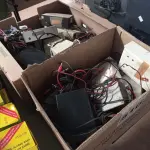 LOTE 510 - 01 LOTE COM APARELHOS ELETRÔNICOS DIVERSOS. (NO ESTADO) ATENÇÃO! FAZER A VISITAÇÃO ANTES DE ARREMATAR, NÃO SABEMOS SE FUNCIONA. LEILÃO NÃO TEM GARANTIA E NEM DEVOLUÇÃO, SUJEITO A POSSÍVEIS AVARIAS VISÍVEIS/OCULTAS E/OU AUSÊNCIA DE COMPONENTES.