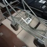 LOTE 374 - 02 CARRINHOS PARA TRANSPORTE DE CARGAS. (NO ESTADO) ATENÇÃO! FAZER A VISITAÇÃO ANTES DE ARREMATAR, NÃO SABEMOS SE FUNCIONA. LEILÃO NÃO TEM GARANTIA E NEM DEVOLUÇÃO, SUJEITO A POSSÍVEIS AVARIAS VISÍVEIS/OCULTAS E/OU AUSÊNCIA DE COMPONENTES.
