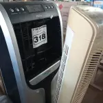 LOTE 318 - 01 VENTILADOR DE COLUNA E 01 CLIMATIZADOR PHILCO 220V. (NO ESTADO) ATENÇÃO! FAZER A VISITAÇÃO ANTES DE ARREMATAR, NÃO SABEMOS SE FUNCIONA. LEILÃO NÃO TEM GARANTIA E NEM DEVOLUÇÃO, SUJEITO A POSSÍVEIS AVARIAS VISÍVEIS/OCULTAS E/OU AUSÊNCIA DE COMPONENTES.