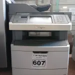 LOTE 607 - 01 IMPRESSORA MULTIFUNCIONAL LEXMARK MODELO X466 E 01 FRAGMENTADORA DE PAPEL. (NO ESTADO) ATENÇÃO! FAZER A VISITAÇÃO ANTES DE ARREMATAR, NÃO SABEMOS SE FUNCIONA. LEILÃO NÃO TEM GARANTIA E NEM DEVOLUÇÃO, SUJEITO A POSSÍVEIS AVARIAS VISÍVEIS/OCULTAS E/OU AUSÊNCIA DE COMPONENTES.
