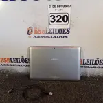 LOTE 320 - 01 TABLET SAMSUNG COM CABO. (NO ESTADO) ATENÇÃO! FAZER A VISITAÇÃO ANTES DE ARREMATAR, NÃO SABEMOS SE FUNCIONA. LEILÃO NÃO TEM GARANTIA E NEM DEVOLUÇÃO, SUJEITO A POSSÍVEIS AVARIAS VISÍVEIS/OCULTAS E/OU AUSÊNCIA DE COMPONENTES.