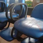LOTE 518 - 02 LONGARINAS DE 03 LUGARES COM AVARIAS. (NO ESTADO) ATENÇÃO! FAZER A VISITAÇÃO ANTES DE ARREMATAR, NÃO SABEMOS SE FUNCIONA. LEILÃO NÃO TEM GARANTIA E NEM DEVOLUÇÃO, SUJEITO A POSSÍVEIS AVARIAS VISÍVEIS/OCULTAS E/OU AUSÊNCIA DE COMPONENTES.