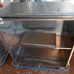 LOTE 628 - 01 CARRINHO EM INOX COM AVARIAS. (NO ESTADO) ATENÇÃO! FAZER A VISITAÇÃO ANTES DE ARREMATAR, NÃO SABEMOS SE FUNCIONA. LEILÃO NÃO TEM GARANTIA E NEM DEVOLUÇÃO, SUJEITO A POSSÍVEIS AVARIAS VISÍVEIS/OCULTAS E/OU AUSÊNCIA DE COMPONENTES.