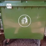 LOTE 572 - 01 CONTAINER HDPE EM-840 660L. (NO ESTADO) ATENÇÃO! FAZER A VISITAÇÃO ANTES DE ARREMATAR, NÃO SABEMOS SE FUNCIONA. LEILÃO NÃO TEM GARANTIA E NEM DEVOLUÇÃO, SUJEITO A POSSÍVEIS AVARIAS VISÍVEIS/OCULTAS E/OU AUSÊNCIA DE COMPONENTES.
