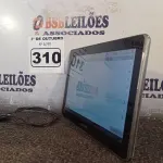 LOTE 310 - 01 TABLET SAMSUNG COM CABO. (NO ESTADO) ATENÇÃO! FAZER A VISITAÇÃO ANTES DE ARREMATAR, NÃO SABEMOS SE FUNCIONA. LEILÃO NÃO TEM GARANTIA E NEM DEVOLUÇÃO, SUJEITO A POSSÍVEIS AVARIAS VISÍVEIS/OCULTAS E/OU AUSÊNCIA DE COMPONENTES.