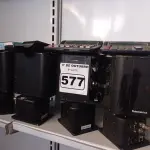 LOTE 577 - 04 EQUIPAMENTOS DE VÍDEO, 01 CALCULADORA E 02 CONTROLES REMOTO MARCAS E MODELOS DIVERSOS. (NO ESTADO) ATENÇÃO! FAZER A VISITAÇÃO ANTES DE ARREMATAR, NÃO SABEMOS SE FUNCIONA. LEILÃO NÃO TEM GARANTIA E NEM DEVOLUÇÃO, SUJEITO A POSSÍVEIS AVARIAS VISÍVEIS/OCULTAS E/OU AUSÊNCIA DE COMPONENTES.