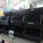 LOTE 440 - 20 CAÇAMBAS ORGANIZADORAS DE PLÁSTICO. (NO ESTADO) ATENÇÃO! FAZER A VISITAÇÃO ANTES DE ARREMATAR, NÃO SABEMOS SE FUNCIONA. LEILÃO NÃO TEM GARANTIA E NEM DEVOLUÇÃO, SUJEITO A POSSÍVEIS AVARIAS VISÍVEIS/OCULTAS E/OU AUSÊNCIA DE COMPONENTES.