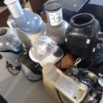 LOTE 332 - 01 LOTE COM UTENSÍLIOS DIVERSOS. (NO ESTADO) ATENÇÃO! FAZER A VISITAÇÃO ANTES DE ARREMATAR, NÃO SABEMOS SE FUNCIONA. LEILÃO NÃO TEM GARANTIA E NEM DEVOLUÇÃO, SUJEITO A POSSÍVEIS AVARIAS VISÍVEIS/OCULTAS E/OU AUSÊNCIA DE COMPONENTES.