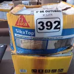 LOTE 392 - 02 CAIXAS DE SIKA TOP-100, REVESTIMENTO IMPERMEABILIZANTE SEMI-FLEXIVEL 18KG. (NO ESTADO) ATENÇÃO! FAZER A VISITAÇÃO ANTES DE ARREMATAR, NÃO SABEMOS SE FUNCIONA. LEILÃO NÃO TEM GARANTIA E NEM DEVOLUÇÃO, SUJEITO A POSSÍVEIS AVARIAS VISÍVEIS/OCULTAS E/OU AUSÊNCIA DE COMPONENTES.