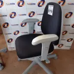 LOTE 619 - 01 CADEIRA DE ESCRITÓRIO COM BASE GIRATÓRIA. (NO ESTADO) ATENÇÃO! FAZER A VISITAÇÃO ANTES DE ARREMATAR, NÃO SABEMOS SE FUNCIONA. LEILÃO NÃO TEM GARANTIA E NEM DEVOLUÇÃO, SUJEITO A POSSÍVEIS AVARIAS VISÍVEIS/OCULTAS E/OU AUSÊNCIA DE COMPONENTES.