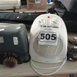 LOTE 505 - 01 MOTOR DE PORTÃO, 01 AQUECEDOR E 01 MOTOR DE MÁQUINA DE LAVAR. (NO ESTADO) ATENÇÃO! FAZER A VISITAÇÃO ANTES DE ARREMATAR, NÃO SABEMOS SE FUNCIONA. LEILÃO NÃO TEM GARANTIA E NEM DEVOLUÇÃO, SUJEITO A POSSÍVEIS AVARIAS VISÍVEIS/OCULTAS E/OU AUSÊNCIA DE COMPONENTES.